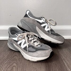 Women’s New Balance 990